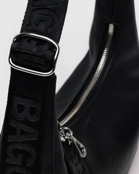 Small Recycled Leather Crescent Bag O5