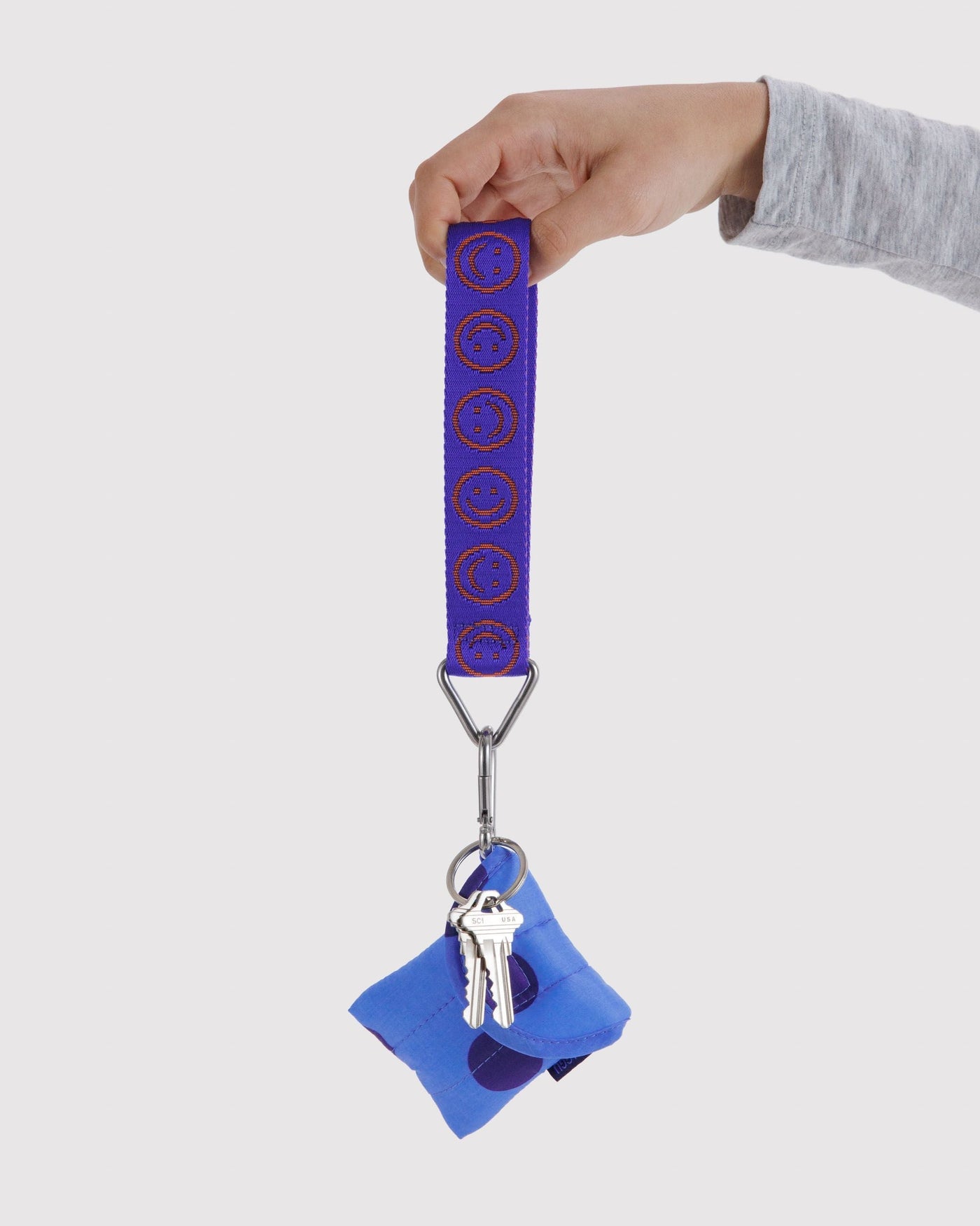 Logo Keychain Z7