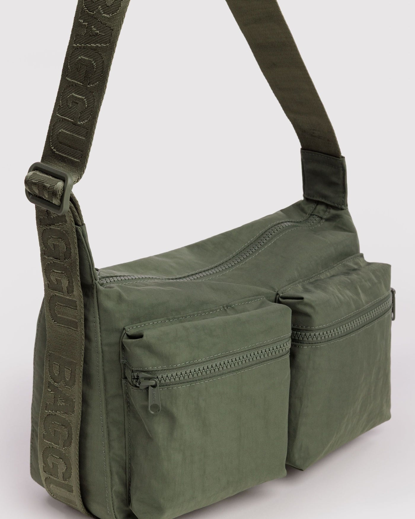 Medium Cargo Crossbody E4
